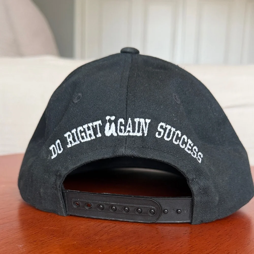 VTG 2000s Black 'Fashion Is My Drugs' Embroidered Snapback Hat - Picture 2 of 5